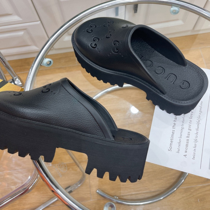 Gu66 SLIPPERS