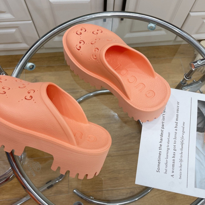 Gu66 SLIPPERS