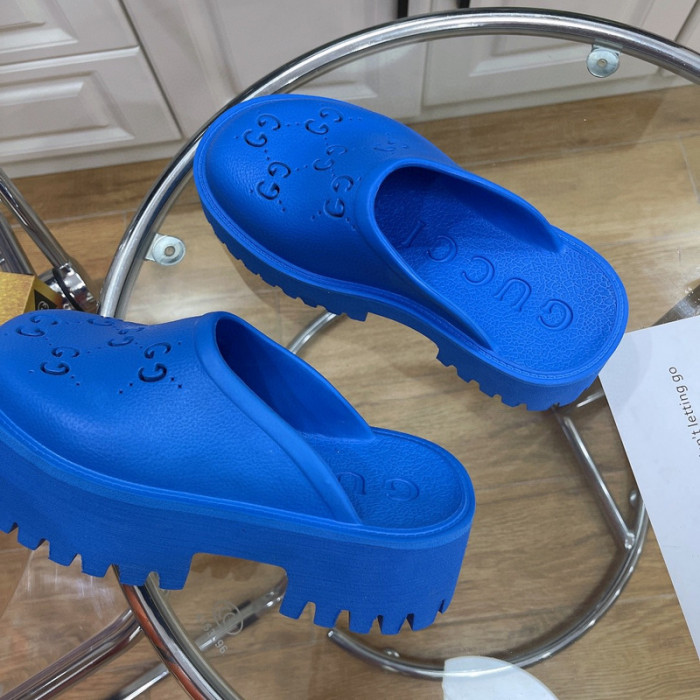 Gu66 SLIPPERS