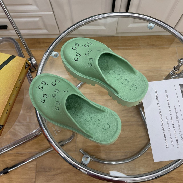Gu66 SLIPPERS