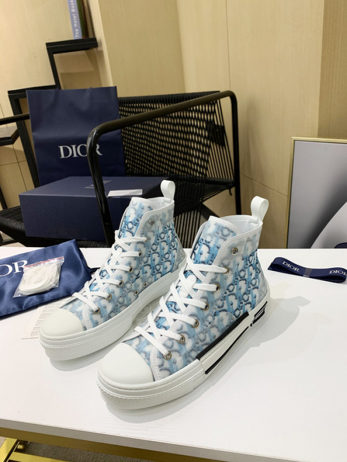 D10R B23 Oblique High Top Sneaker