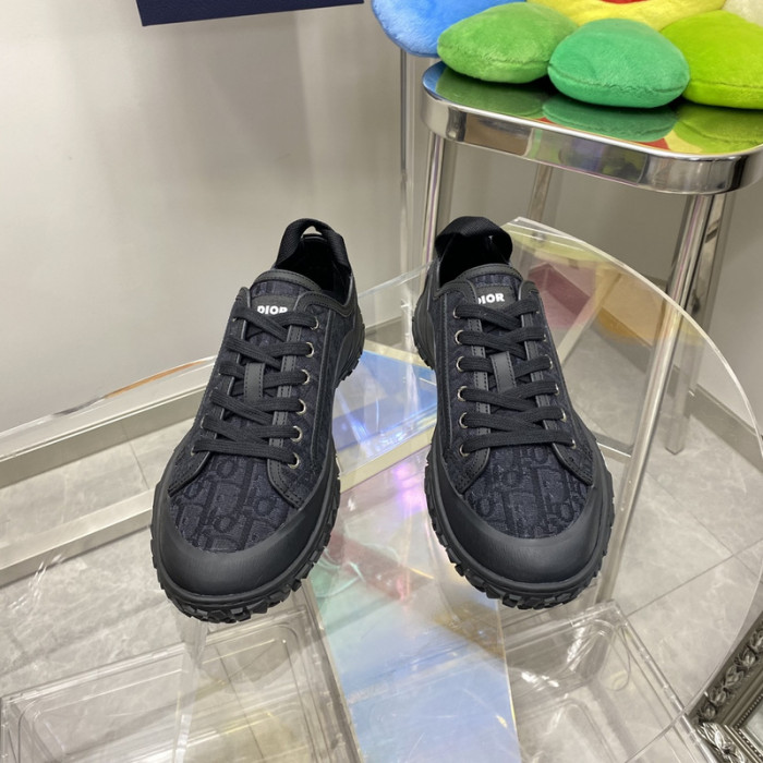 D10R SNEAKER