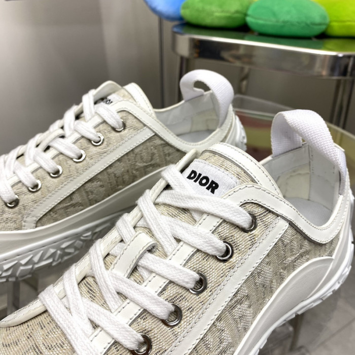 D10R SNEAKER