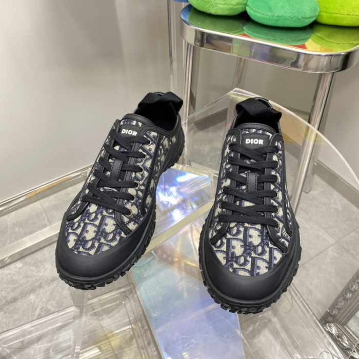 D10R SNEAKER