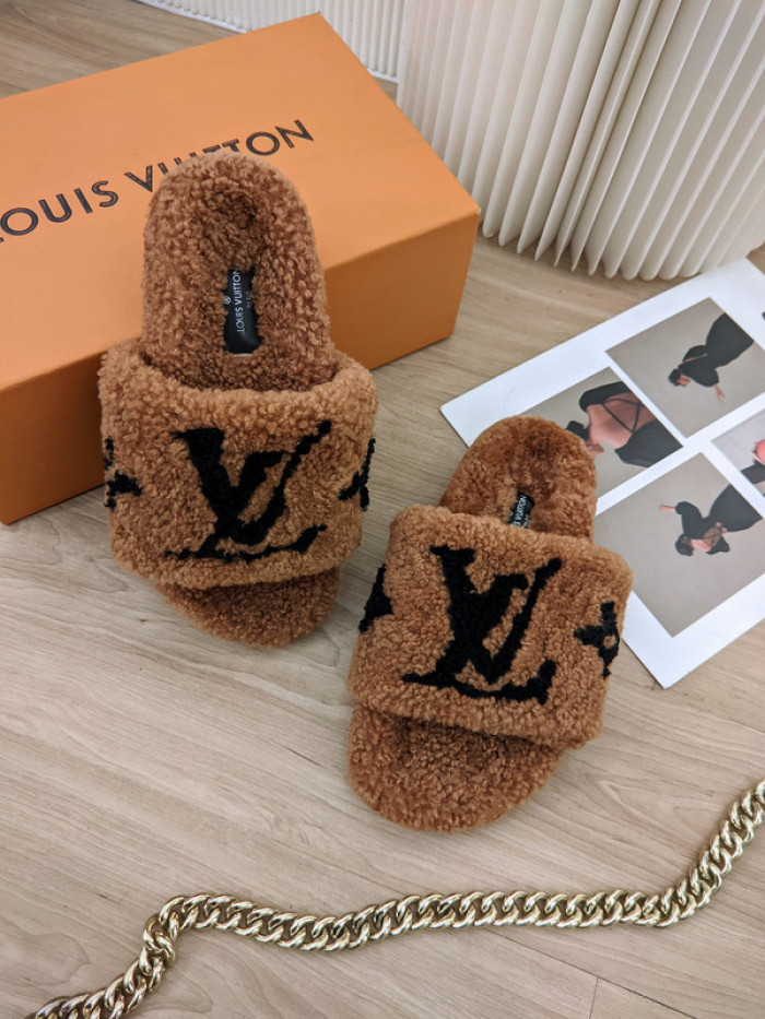 Lou1su1tt slides