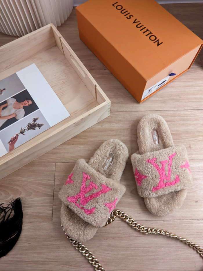 Lou1su1tt slides