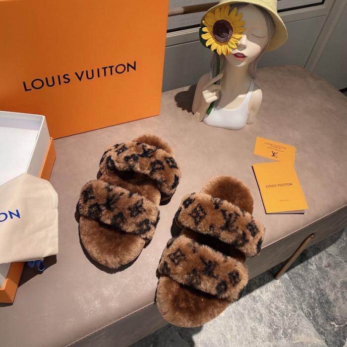 Lou1su1tt slides