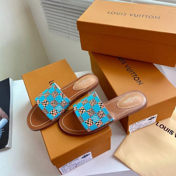 Lou1su1tt slides