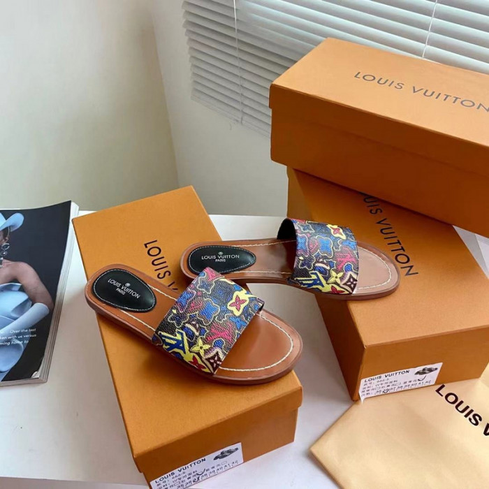 Lou1su1tt slides