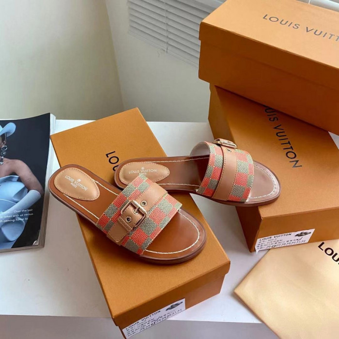 Lou1su1tt slides