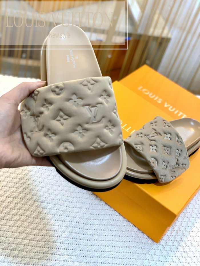 Lou1su1tt slides