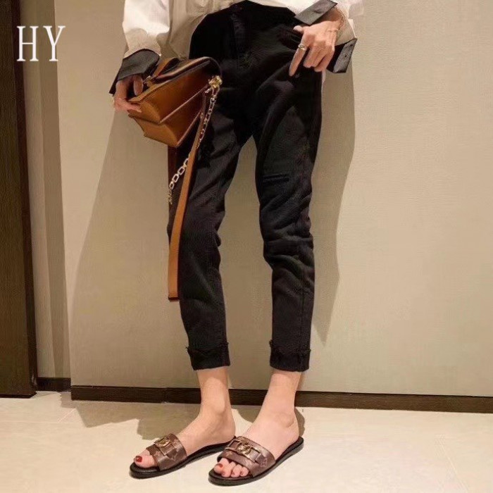 Lou1su1tt slides