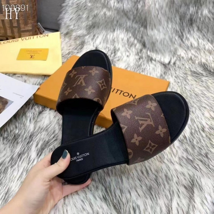 Lou1su1tt slides