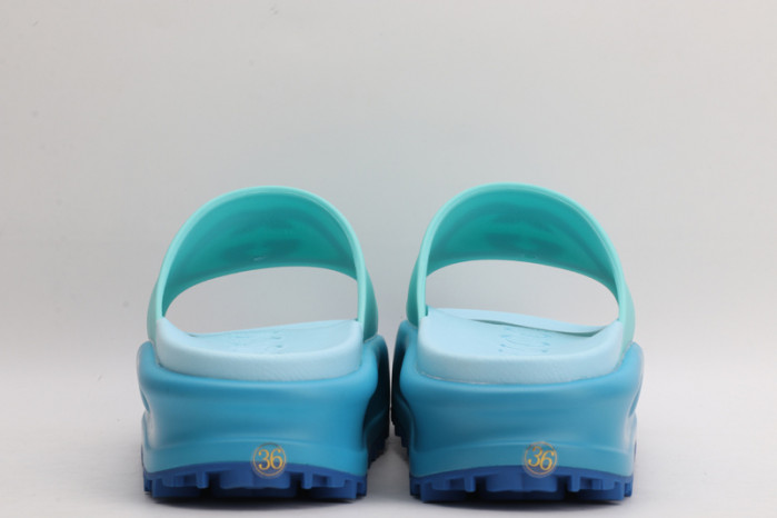 Gu66 SLIPPERS