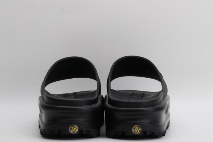 Gu66 SLIPPERS