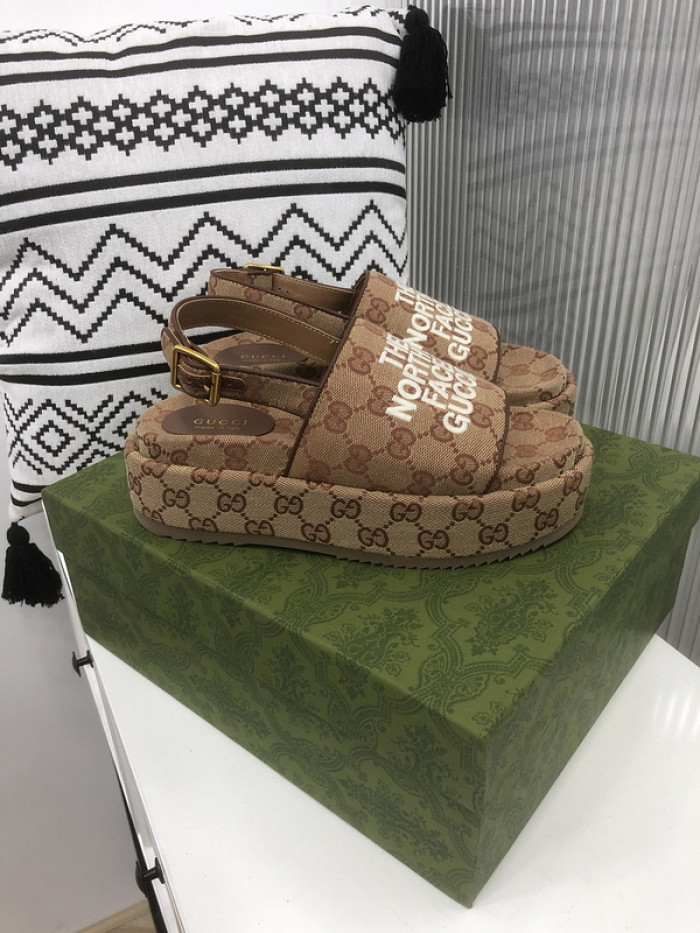 Gu66 SLIPPERS