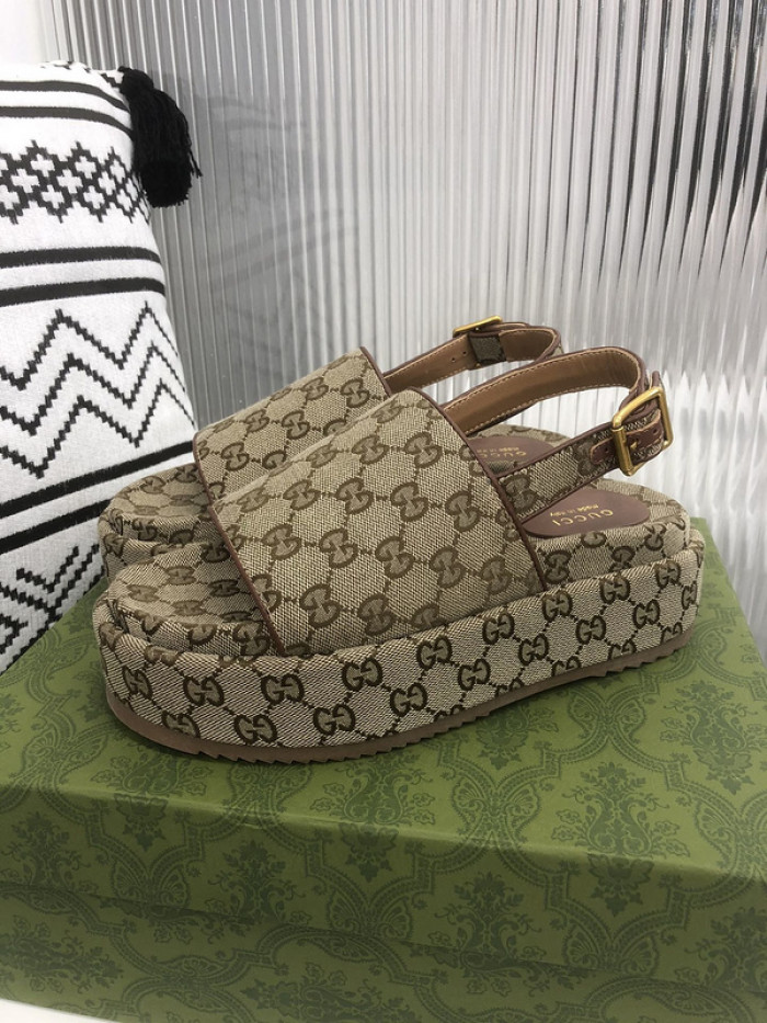 Gu66 SLIPPERS