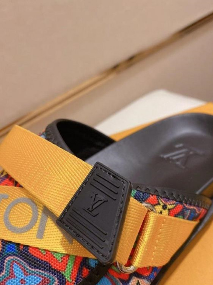 Lou1su1tt slides