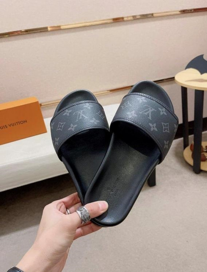 Lou1su1tt slides