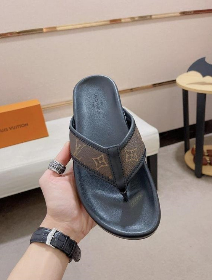 Lou1su1tt slides