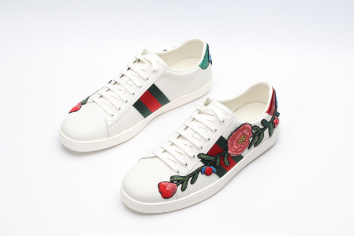 Gu66 Ace Embroidered Low-Top Sneaker