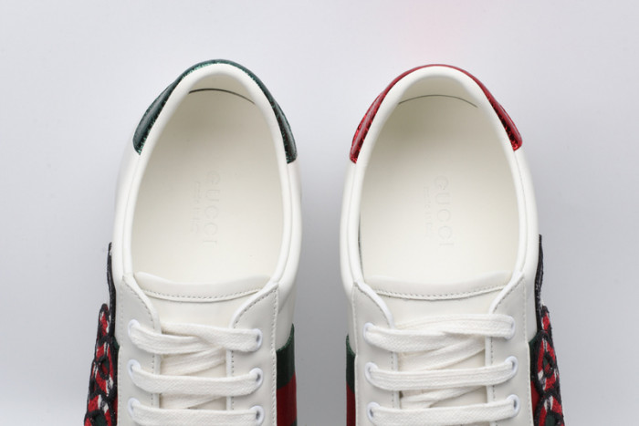 Gu66 Ace Embroidered Low-Top Sneaker