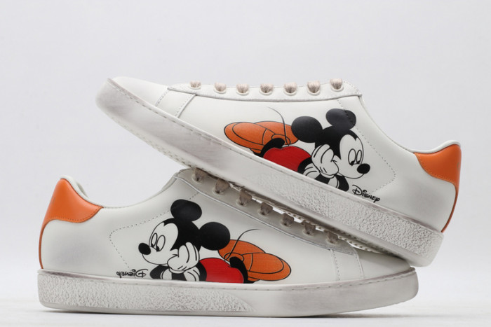 Gu66 Ace Embroidered Low-Top Sneaker