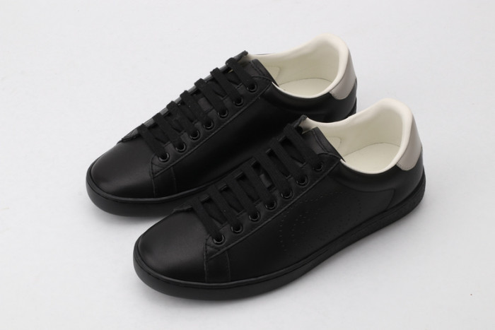 Gu66 Ace Embroidered Low-Top Sneaker