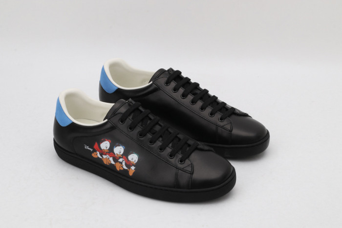 Gu66 Ace Embroidered Low-Top Sneaker