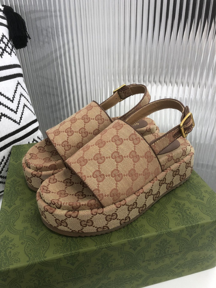 Gu66 SLIPPERS