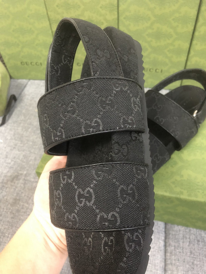 Gu66 SLIPPERS