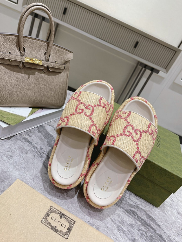 Gu66 SLIPPERS