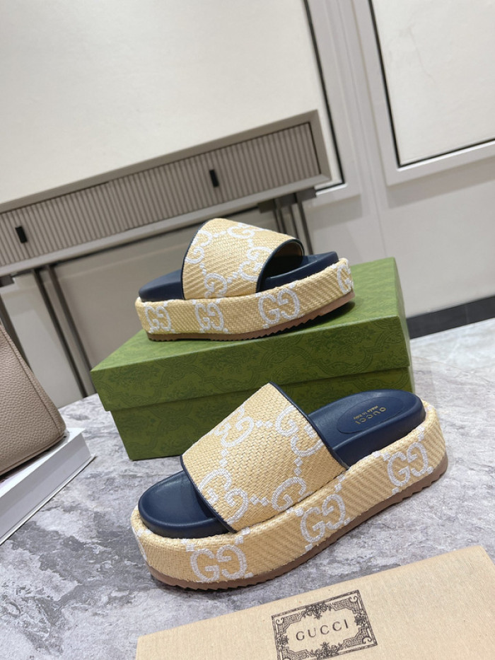 Gu66 SLIPPERS