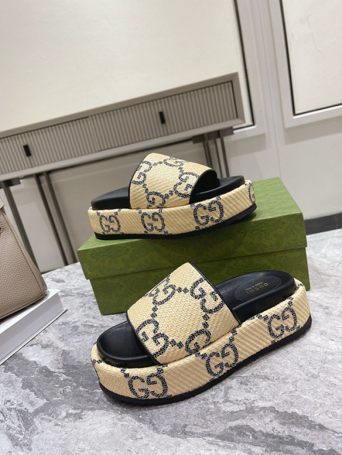 Gu66 SLIPPERS