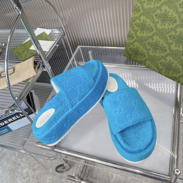 Gu66 SLIPPERS