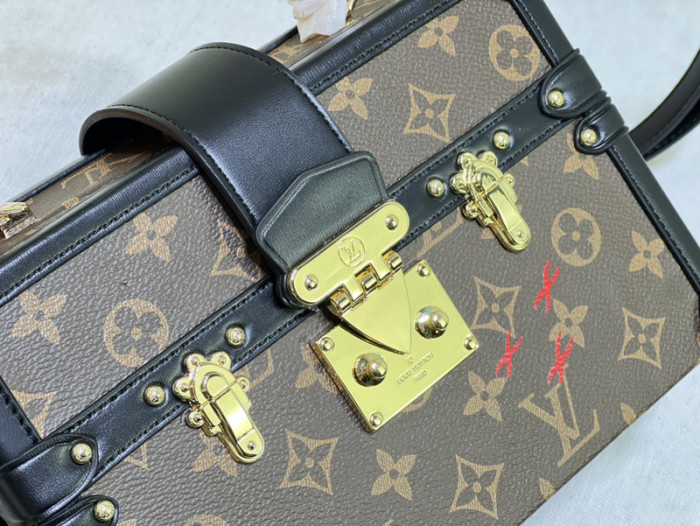 Lou1su1tt BAG