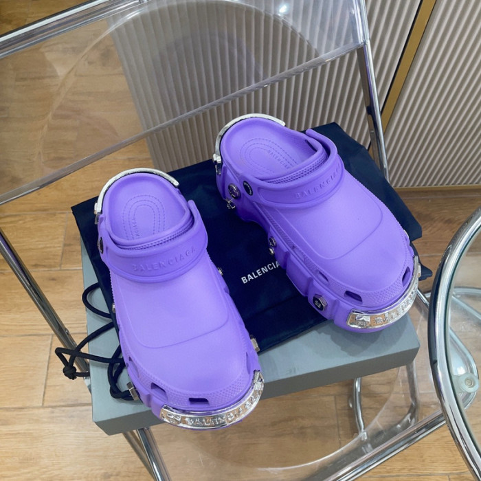 BLCG SLIPPERS