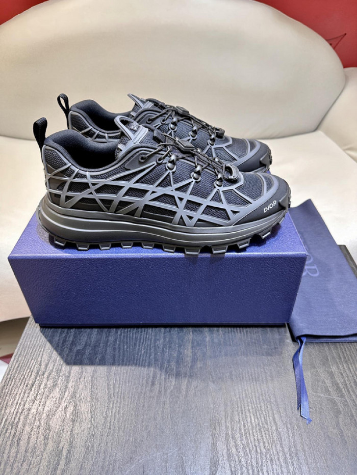 D10R B31 Runner Black