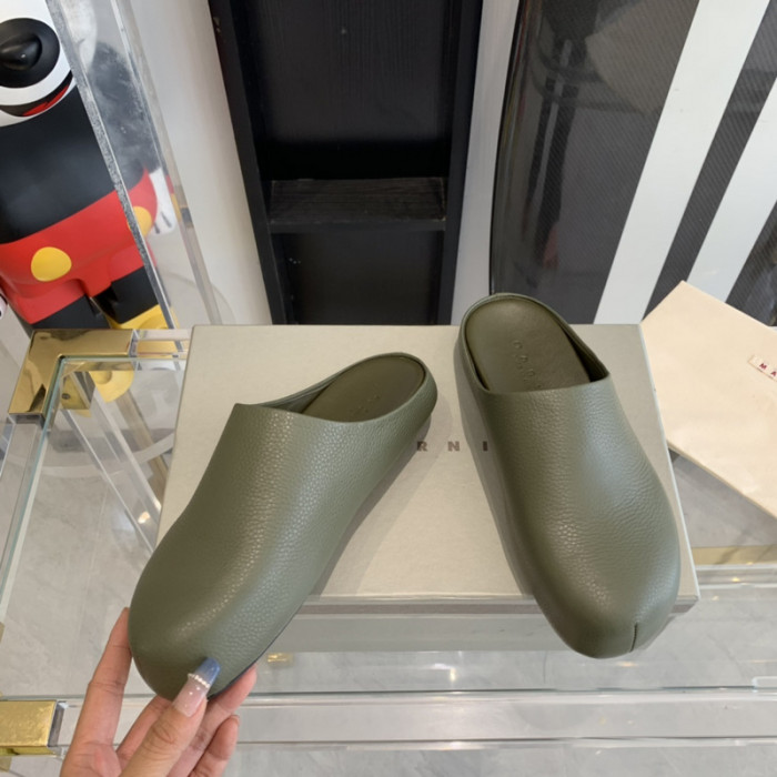 Marni Fur slides