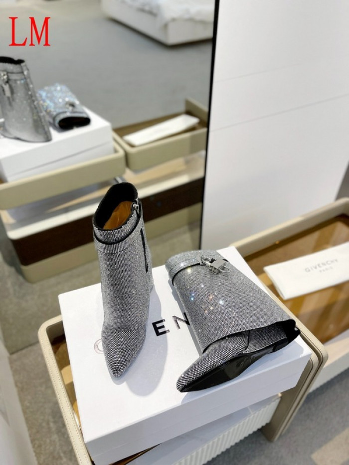 G1VENCHY BOOTS
