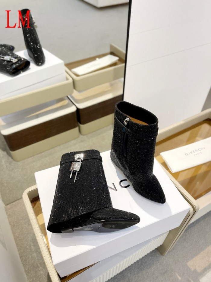 G1VENCHY BOOTS