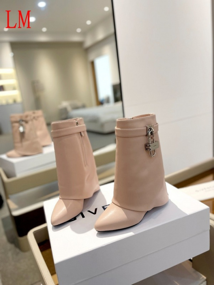 G1VENCHY BOOTS