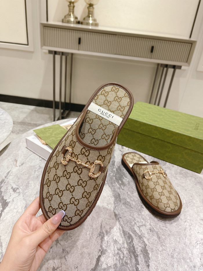 Gu66 SLIPPERS