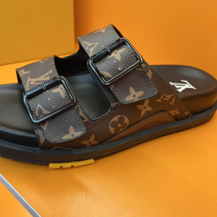 Lou1su1tt slides