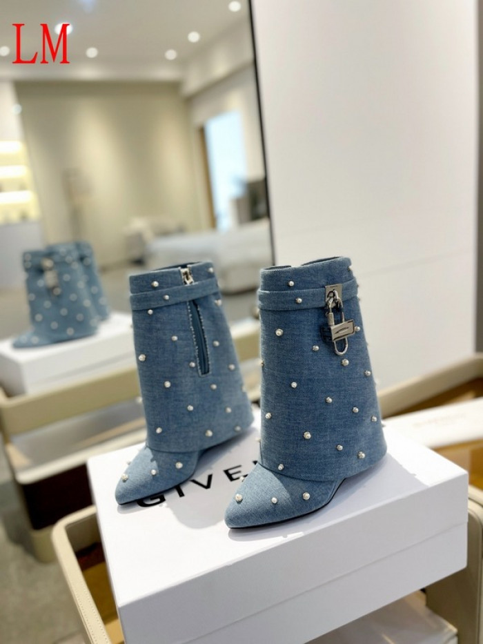 G1VENCHY BOOTS