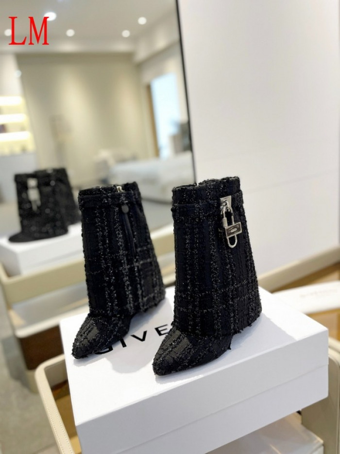 G1VENCHY BOOTS