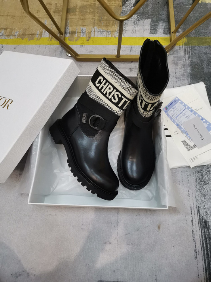 D10R Female boots