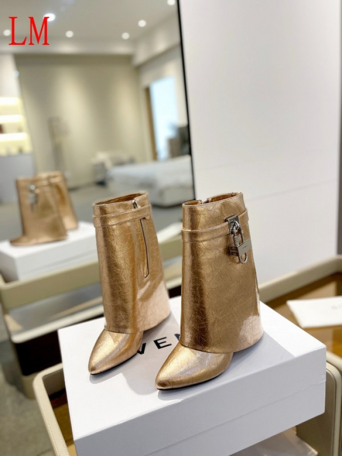 G1VENCHY BOOTS