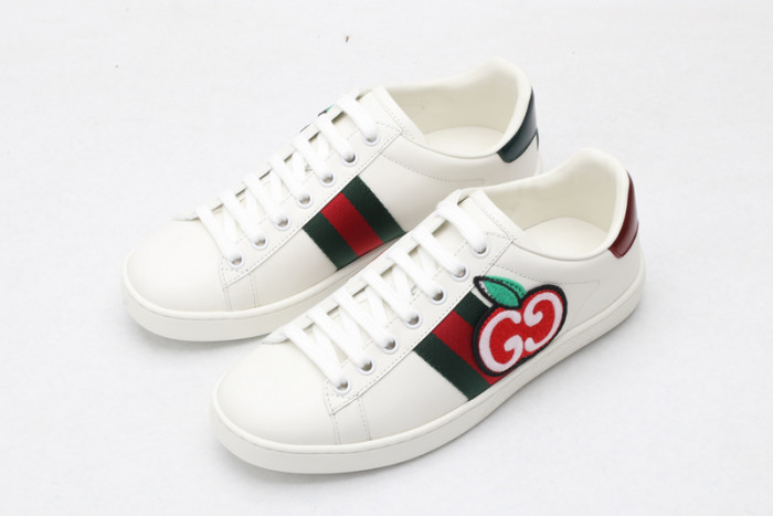 Gu66 Ace Embroidered Low-Top Sneaker