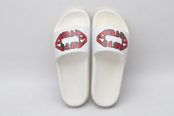 Gu66 SLIPPERS